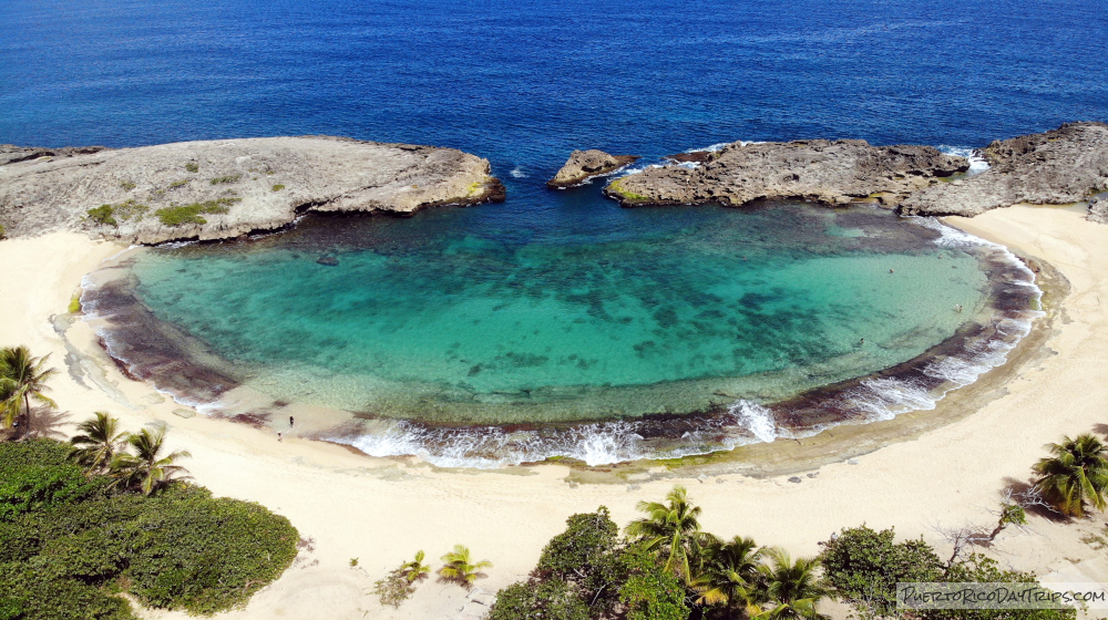 Turquoise water at Mar Chiquita cove in Manatí